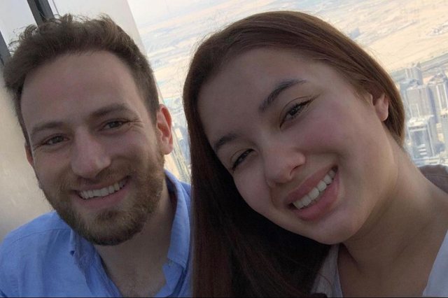 V.rasja e nënës 20-vjeçare britanike në Greqi, dyshimet mbi rolin e bashkëshortit të saj V.rasja e nënës 20-vjeçare britanike në Greqi, dyshimet mbi rolin e bashkëshortit të saj