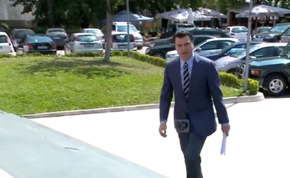 “Rekordmeni” Basha, ja sa vite iu deshën të përfundonte universitetin: I vetmi lider në Europë që s’ka asgjë të shkruar “Rekordmeni” Basha, ja sa vite iu deshën të përfundonte universitetin: I vetmi lider në Europë që s’ka asgjë të shkruar