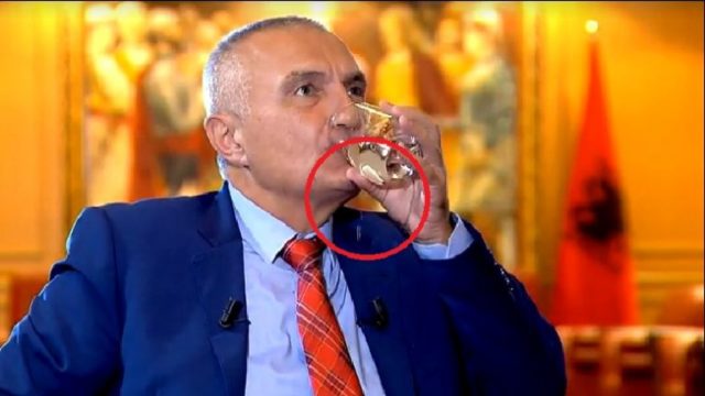 I dehur, dërgoi mesazhe kërcënuese?! Pse Ilir Meta nuk e dorëzoi telefonin në SPAK I dehur, dërgoi mesazhe kërcënuese?! Pse Ilir Meta nuk e dorëzoi telefonin në SPAK