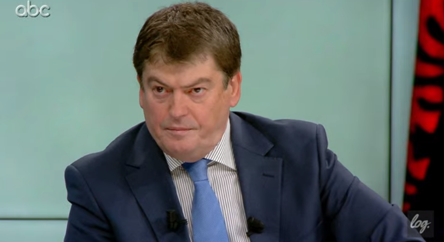 Bamir Topi: Vatra e qelbit që ka sëmurë PD-në është Berisha, jo Basha. Nuk fitohet veç duke ngritur dy gishtat lartë