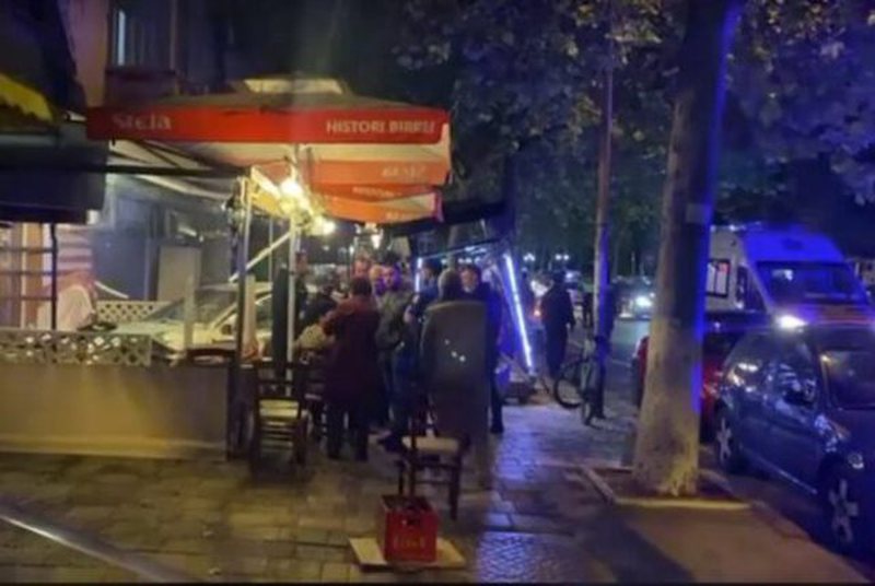 Aksidenti i frikshëm tek Vasil Shanto, e pëson keq 49 vjeçarja që plagosi 3 kalimtarë dhe shkatërroi një stacion autobuzi dhe një lokal