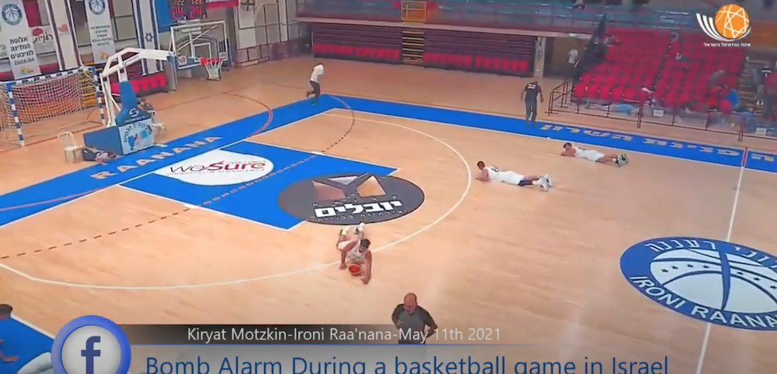 Ndërpritet ndeshja e basketbollit në Izrael pas alarmit për bombë Ndërpritet ndeshja e basketbollit në Izrael pas alarmit për bombë