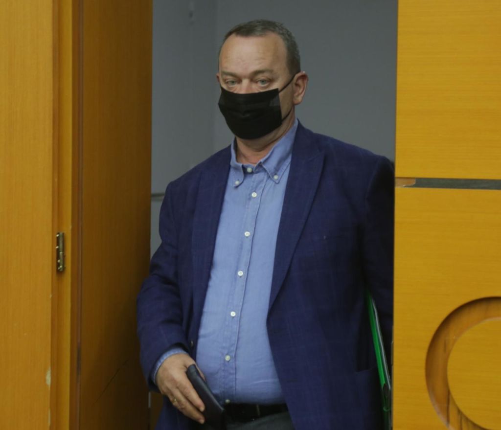 Nuk justifikonte pasurinë, shkarkohet nga detyra Prokurori i Tiranës Avni Kraja Nuk justifikonte pasurinë, shkarkohet nga detyra Prokurori i Tiranës Avni Kraja