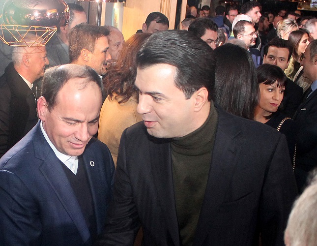 Sulmoi Bujar Nishanin, ish- deputeti i PD “dush të ftohtë” Bashës: Tipike komuniste, demokratët duhet të bëjnë “urraa” dhe të thërrasin “Basha! Basha! Basha!”