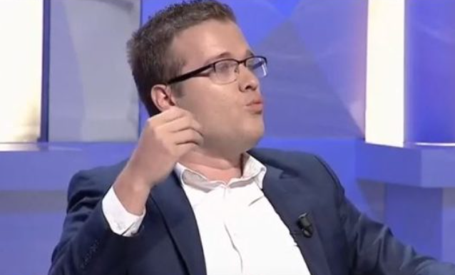 “Rasti i çuditshëm i drejtorit të Arkivave”: Edhe historian, edhe “martir” brenda një jave