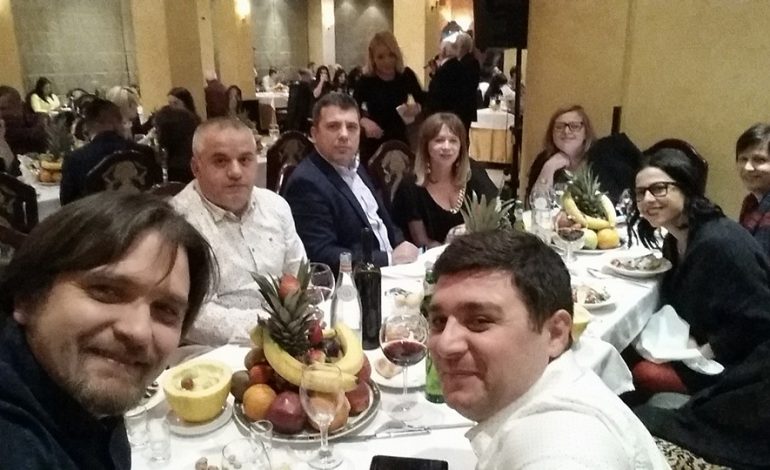 Koka i Zeni Tv flet broçkulla prej idioti: Nëse Rama shkarkon Metën do kemi një 97′ të dytë populli do shpërthejë Koka i Zeni Tv flet broçkulla prej idioti: Nëse Rama shkarkon Metën do kemi një 97′ të dytë populli do shpërthejë