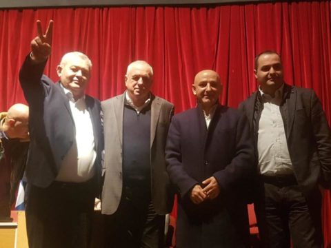 “Tritani Don Kishot dhe Dasho Alikon Sanço Panço”, plas sherri edhe në PD-në e Gjirokastrës: Fundërrinë e ricikluar e Ramiz Alisë “Tritani Don Kishot dhe Dasho Alikon Sanço Panço”, plas sherri edhe në PD-në e Gjirokastrës: Fundërrinë e ricikluar e Ramiz Alisë