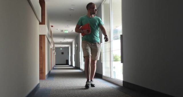 Një tjetër amerikan ikën pa paguar hotelin në Tiranë: Policia e identifikon nga makina që mori me qira Një tjetër amerikan ikën pa paguar hotelin në Tiranë: Policia e identifikon nga makina që mori me qira