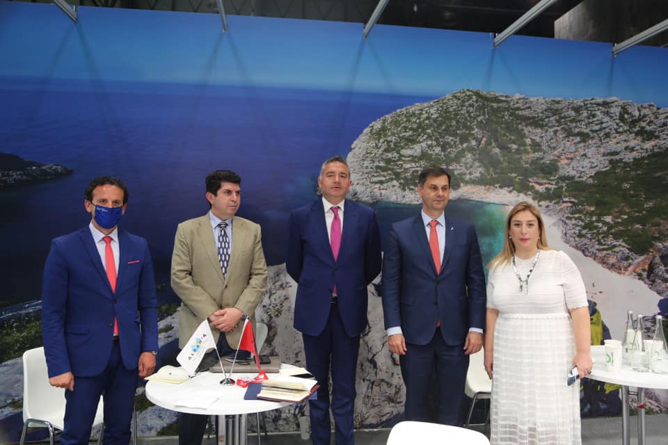 Klosi pas takimit me homologun grek: Greqia do të jetë e hapur për turistët shqiptarë këtë sezon