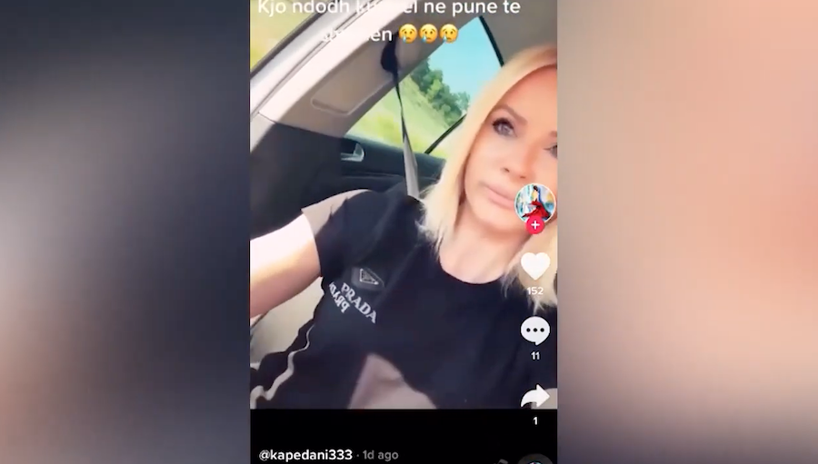 Videot skandaloze të kryegjyqtares së Elbasanit, Enkeleda Kapedani: Kërcen në punë me këngë mafia mafia dhe shkel ligjin në drejtimin e mjetit Videot skandaloze të kryegjyqtares së Elbasanit, Enkeleda Kapedani: Kërcen në punë me këngë mafia mafia dhe shkel ligjin në drejtimin e mjetit