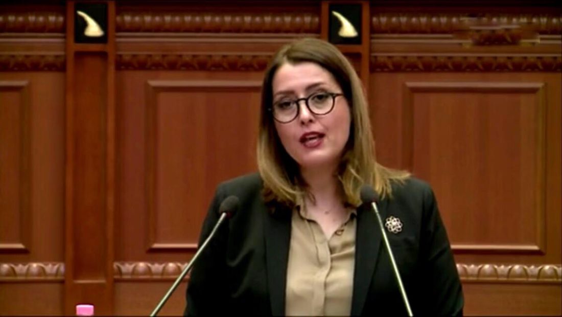 Manastirliu apel për vaksinim: Vaksina ruse shumë efektive, 97.6% nëse merren dy dozat