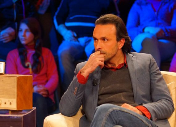 Këshilltari i Lulzim Bashës: Shqiptarët janë një komb i bastardizuar! Skënderbeu e la me dëshirë Shqipërinë, të bënte karrierë në Turqi Këshilltari i Lulzim Bashës: Shqiptarët janë një komb i bastardizuar! Skënderbeu e la me dëshirë Shqipërinë, të bënte karrierë në Turqi