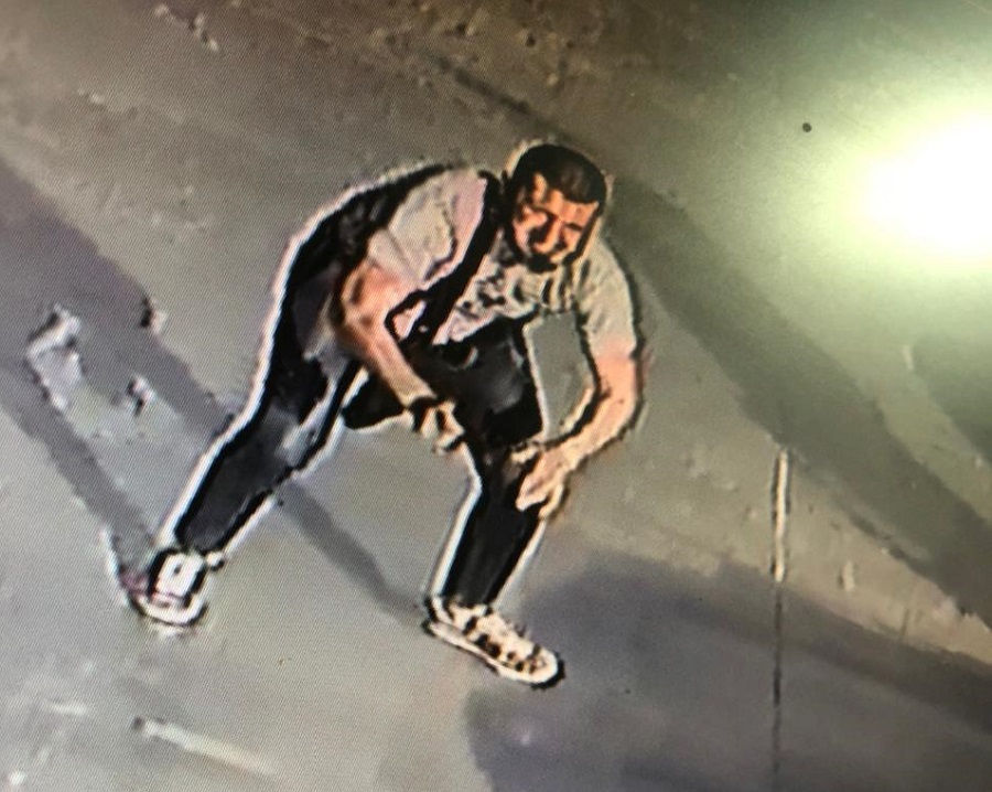 VIDEO/ Ja si u plagos me armë Iljaz Ismaili i sapokthyer nga Anglia. Dy autorët mbeten në burg VIDEO/ Ja si u plagos me armë Iljaz Ismaili i sapokthyer nga Anglia. Dy autorët mbeten në burg