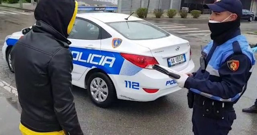 Ndryshojnë penalitetet për drejtuesit e mjeteve pas lehtësimit të masave antikovid: Pezullohet patenta kush shkel orën policore dhe gjobë Ndryshojnë penalitetet për drejtuesit e mjeteve pas lehtësimit të masave antikovid: Pezullohet patenta kush shkel orën policore dhe gjobë