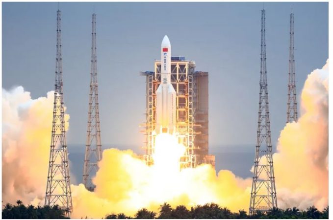 Alarmoi botën, ky është momenti kur raketa kineze bie në Oqeanin Indian (Video) Alarmoi botën, ky është momenti kur raketa kineze bie në Oqeanin Indian (Video)