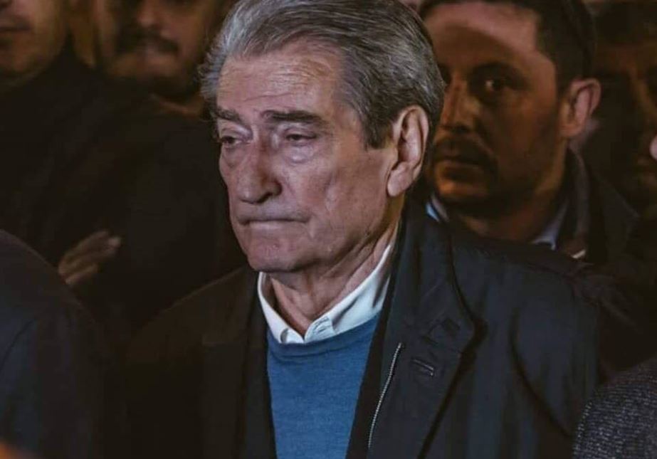 21 Janari: Si e shantazhoi prokurorinë Sali Berisha për mbulimin e krimit 21 Janari: Si e shantazhoi prokurorinë Sali Berisha për mbulimin e krimit