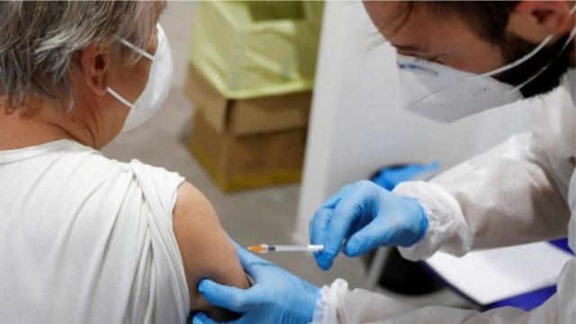 Kroacia i dhuron Shqipërisë dhe Maqedonisë së Veriut 20 mijë vaksina kundër Covid