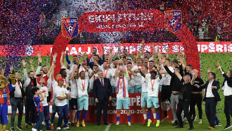 Nikoll Lesi: Rama po i bën njerëzit të ndjehen njerëz, koha për të reflektuar të gjithë dhe për të parë nga e ardhmja Nikoll Lesi: Rama po i bën njerëzit të ndjehen njerëz, koha për të reflektuar të gjithë dhe për të parë nga e ardhmja