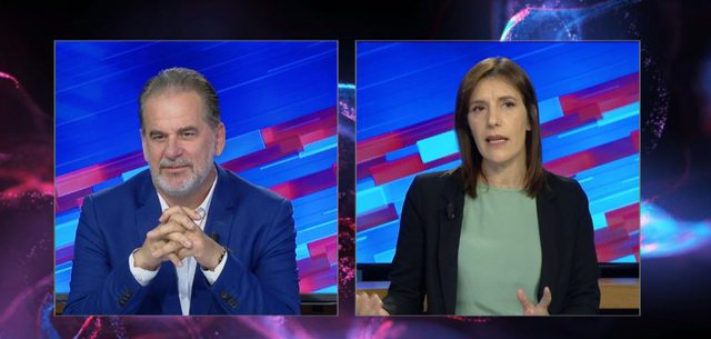 “E ke me të vërtetë këtë”?! Videot e gjyqtares së Elbasanit fut në sherr Artur Zhejin me Klodiana Lalën! Zhej: Kjo më duket kësulkuqe kur e krahasoj me kriminelat me kollare “E ke me të vërtetë këtë”?! Videot e gjyqtares së Elbasanit fut në sherr Artur Zhejin me Klodiana Lalën! Zhej: Kjo më duket kësulkuqe kur e krahasoj me kriminelat me kollare