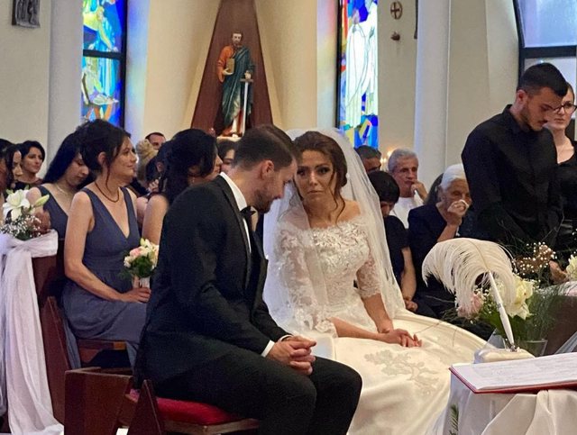 Ish-boksieri shqiptar me famë botërore i nxjerr sekretet dhe te pathënat e romancës dasmës luksoze të vajzës së Sandër Lleshajn! Kush është dhëndri i huaj i ish ministrit që njihet si..?! Ish-boksieri shqiptar me famë botërore i nxjerr sekretet dhe te pathënat e romancës dasmës luksoze të vajzës së Sandër Lleshajn! Kush është dhëndri i huaj i ish ministrit që njihet si..?!