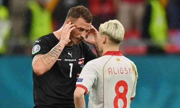 U pezullua nga UEFA për fyerje ndaj shqiptarëve të Maqedonisë së Veriut, Arnautovic kërkon sërish falje U pezullua nga UEFA për fyerje ndaj shqiptarëve të Maqedonisë së Veriut, Arnautovic kërkon sërish falje