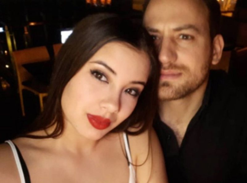 Hajdutët nuk mund të kapen kurrë! Mediat britanike reagojnë për vrasjen e nënës 20-vjeçare në Greqi: Nxjerrin detaje të rëndësishme Hajdutët nuk mund të kapen kurrë! Mediat britanike reagojnë për vrasjen e nënës 20-vjeçare në Greqi: Nxjerrin detaje të rëndësishme