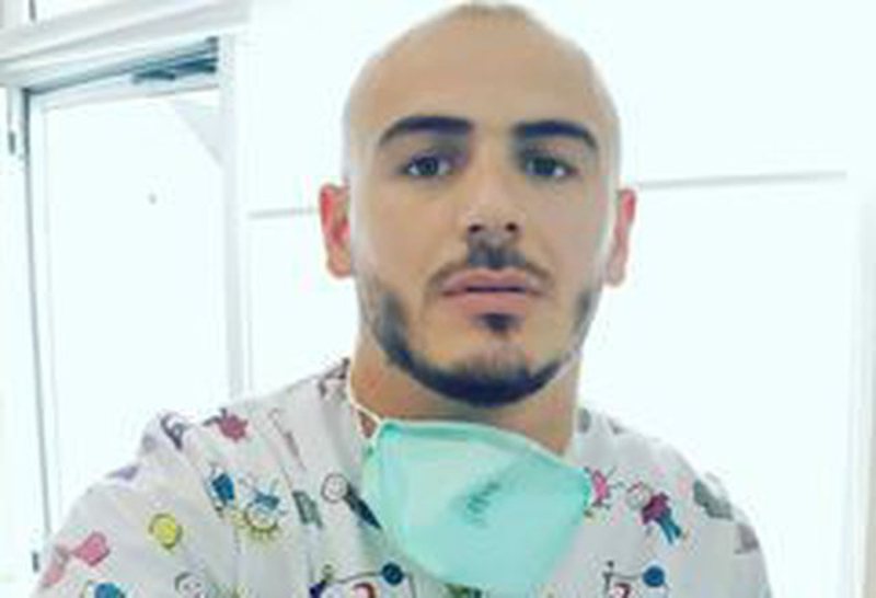 E dhimbshme! Infermieri i QSUT apelon për ndihmë: Ka humbur njërën këmbë dhe tani rrezikon… E dhimbshme! Infermieri i QSUT apelon për ndihmë: Ka humbur njërën këmbë dhe tani rrezikon…