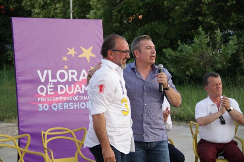 Çfarë interesash ka Gjiknuri që po tenton të marrë Bashkinë e Vlorës? Këshilltarët mobilizohen sërish kundër Lelit, dega e PS në kaos Çfarë interesash ka Gjiknuri që po tenton të marrë Bashkinë e Vlorës? Këshilltarët mobilizohen sërish kundër Lelit, dega e PS në kaos