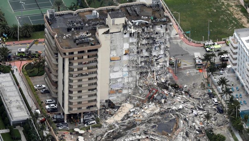 “Zemër pishina po fundoset”! Një grua po fliste në telefon me burrin në momentin që ndërtesa 12 katëshe ra