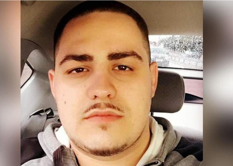 E vranë me plumb pas shpine! Nëna vajton djalin që nuk e pa më kurrë: Jam një trup i gjallë me mendje të vdekur E vranë me plumb pas shpine! Nëna vajton djalin që nuk e pa më kurrë: Jam një trup i gjallë me mendje të vdekur