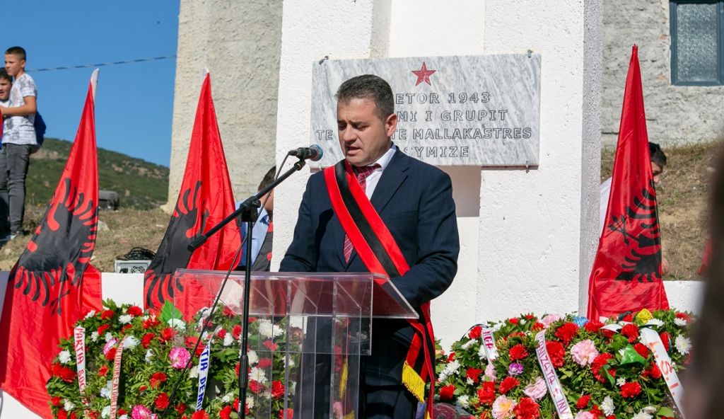 Mbyllen hetimet për kryebashkiakun e Mallakastrës: Qerim Ismailaj i dënuar me burg në Greqi Mbyllen hetimet për kryebashkiakun e Mallakastrës: Qerim Ismailaj i dënuar me burg në Greqi