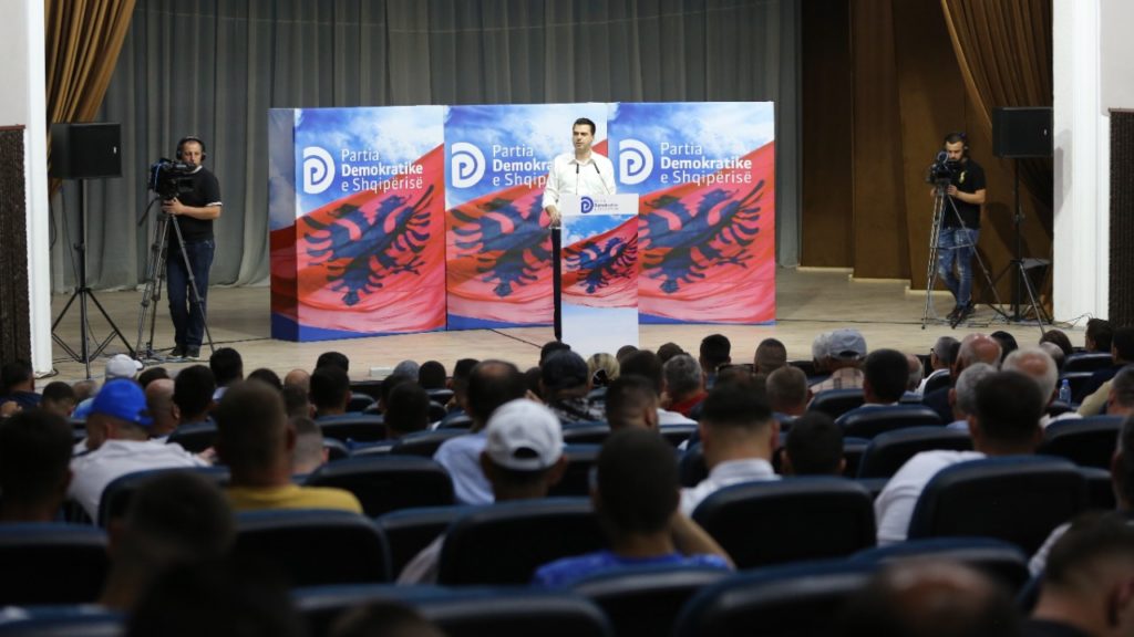 Përralla nga Lulzim Basha: Nëse nuk më hiqni, të Dielën do t’i kthejmë vendit demokracinë dhe përmes saj ndryshimin