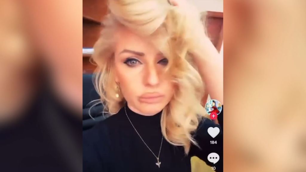 Pikëpyetjet psikologjike për “leshverdhën” e Gjykatës së Elbasanit: Rast etik apo klinik? Pikëpyetjet psikologjike për “leshverdhën” e Gjykatës së Elbasanit: Rast etik apo klinik?