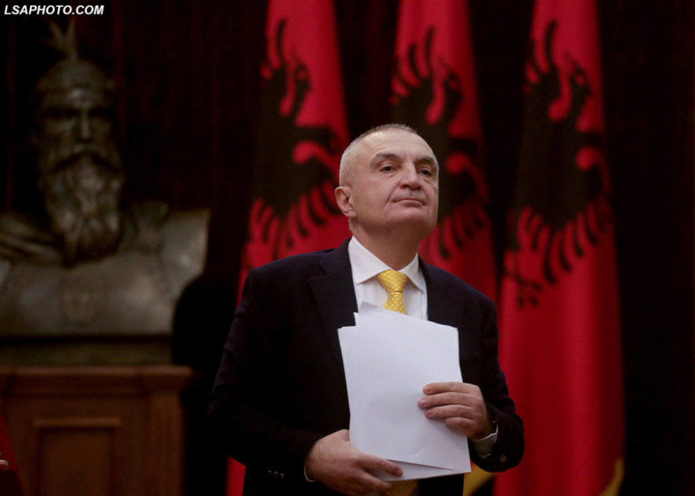 Tre variantet e vendimit për Ilir Metën: Kushtetuesja mund t’i drejtohet edhe komisionit të Venecias Tre variantet e vendimit për Ilir Metën: Kushtetuesja mund t’i drejtohet edhe komisionit të Venecias