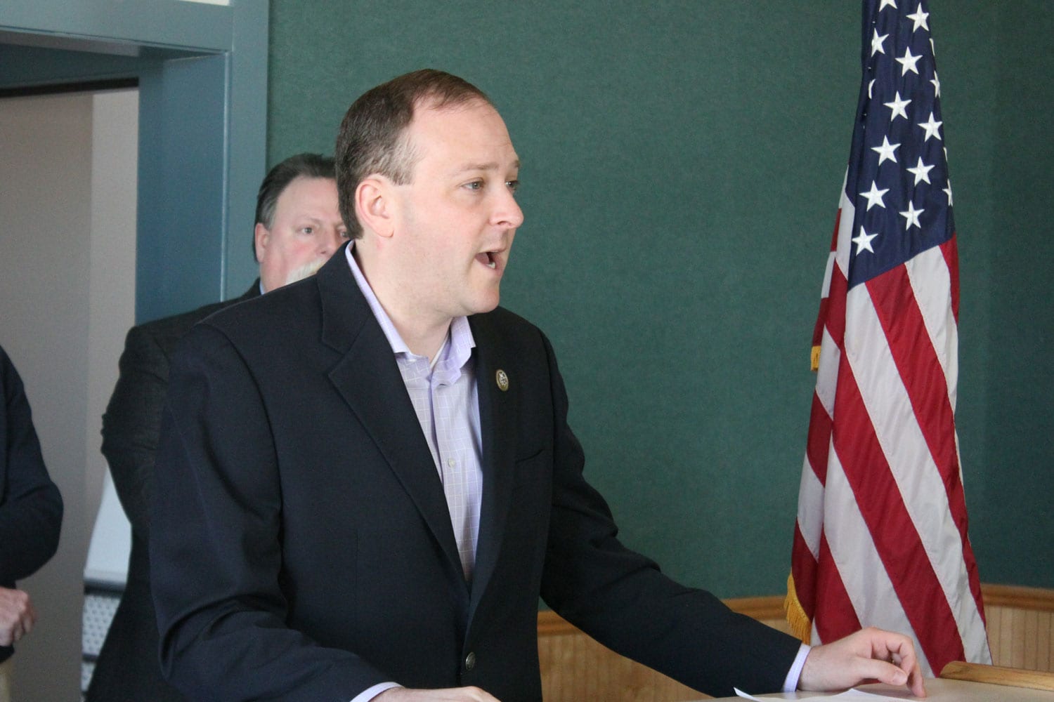 Pyetjet mbi “Soros” nxorrën blof kongresmenin e Berishës: Tentativa e dëshpëruar për t’ia hequr “njollën në biografi” Pyetjet mbi “Soros” nxorrën blof kongresmenin e Berishës: Tentativa e dëshpëruar për t’ia hequr “njollën në biografi”