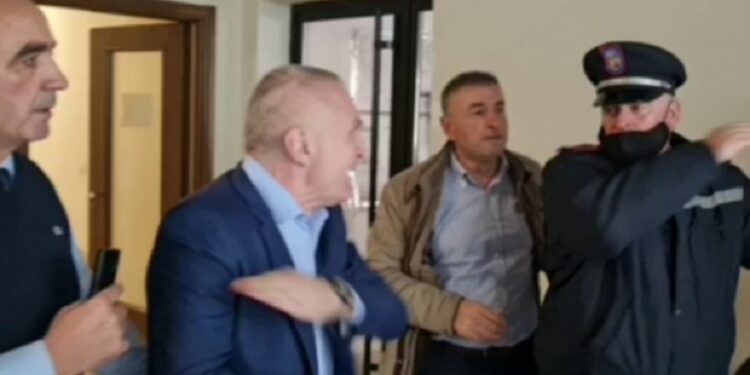 Bashkia e Tiranës iu jep goditjen e fortë! Ilir Meta dhe Lulzim Basha “fshihen” pas fushatës