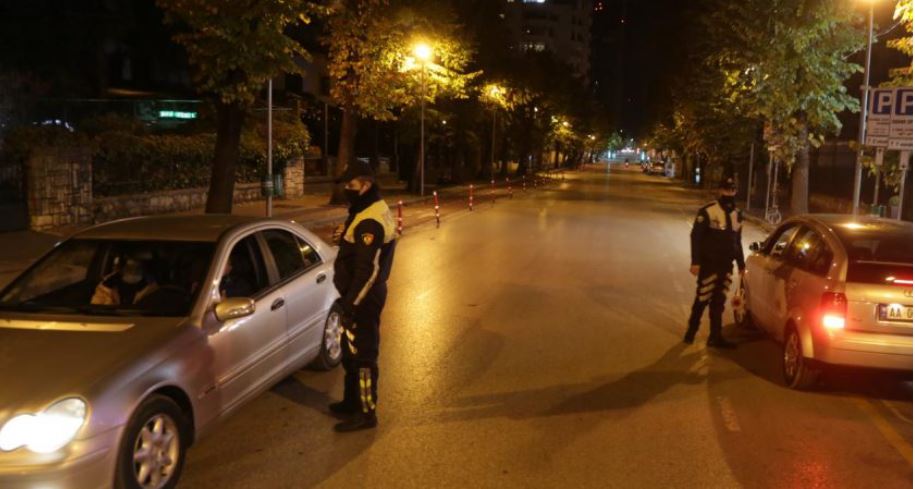 Ndryshon sërish ora policore, të gjitha masat e reja që hyjnë në fuqi nga nesër Ndryshon sërish ora policore, të gjitha masat e reja që hyjnë në fuqi nga nesër