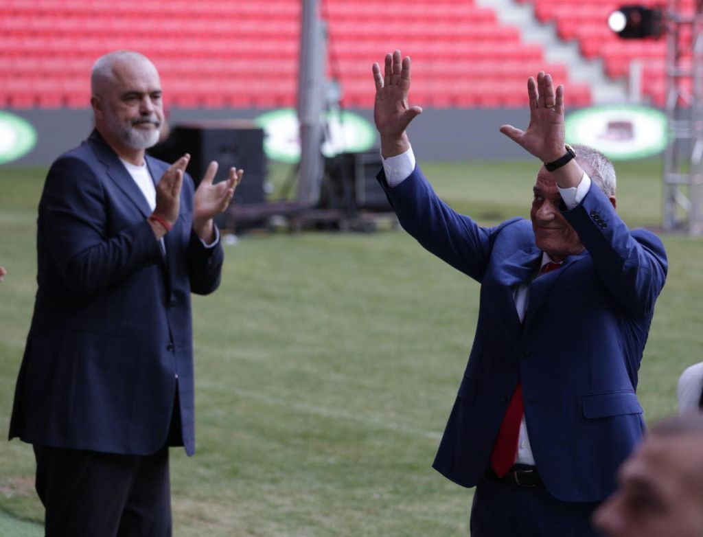 Pse janë tërbuar Berishët, për dorëheqjen e Gramoz Ruçit nga politika? Pse janë tërbuar Berishët, për dorëheqjen e Gramoz Ruçit nga politika?