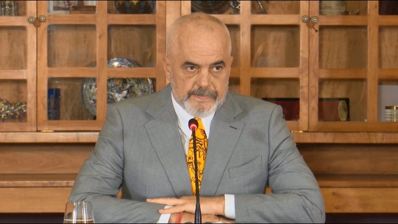 Rama paralajmëron ndryshimet në strukturat e larta drejtuese në Polici: Më shpejt seç ishin planifikuar Rama paralajmëron ndryshimet në strukturat e larta drejtuese në Polici: Më shpejt seç ishin planifikuar