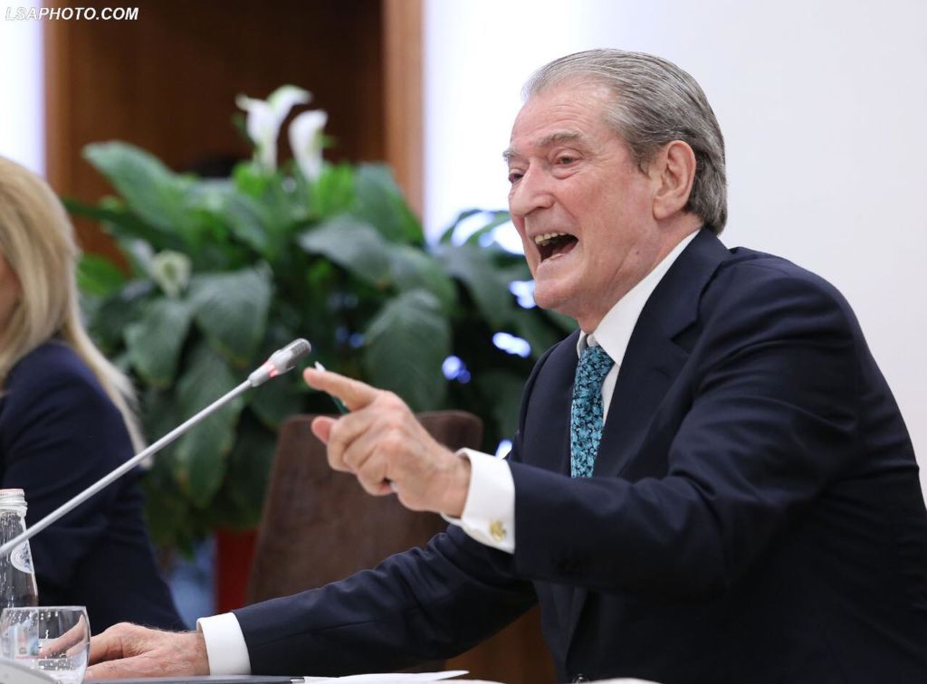 Frika e lobistëve të Berishës për të lexuar dosjen e tij në Uashington