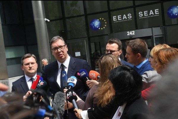 Kurti e Vuçiç debat në Bruksel: Më pyeti kur do e njoh Kosovën, i thashë… asnjëherë! Kurti e Vuçiç debat në Bruksel: Më pyeti kur do e njoh Kosovën, i thashë… asnjëherë!