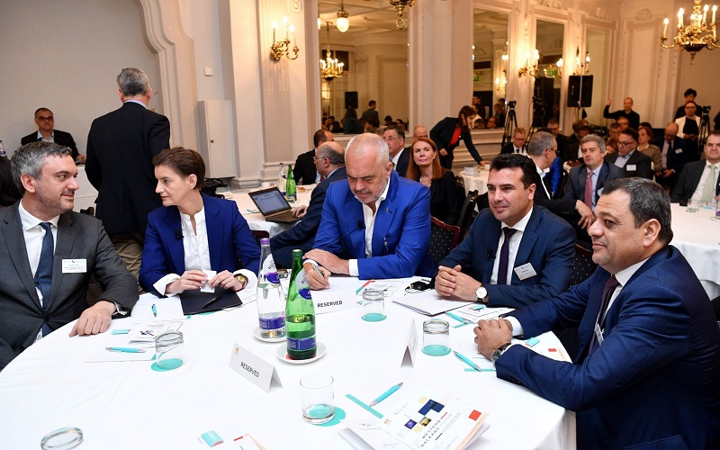 Bullgaria bllokon negociatat e anëtarësimit të Maqedonisë së Veriut, nga vendimi e rrezikuar dhe Shqipëria Bullgaria bllokon negociatat e anëtarësimit të Maqedonisë së Veriut, nga vendimi e rrezikuar dhe Shqipëria