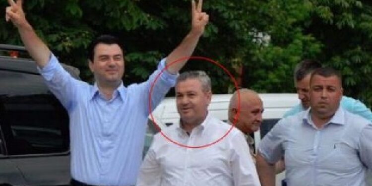 Sekretari organizativ i PD fiton tenderin me vlerë 190 mijë dollarë, reagon i revoltuar Myslim Murrizi: Çfarë mund të mendoj sot Luli për kapon e madh të organizimit?!