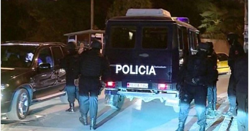 “Gjysmëfinalja”! Policisë e shtetit në ofensivë: Mbi 1000 policë zbresin në terren, arrestohen dhjetra persona që aplikonin biznes me lojrat e fatit “Gjysmëfinalja”! Policisë e shtetit në ofensivë: Mbi 1000 policë zbresin në terren, arrestohen dhjetra persona që aplikonin biznes me lojrat e fatit