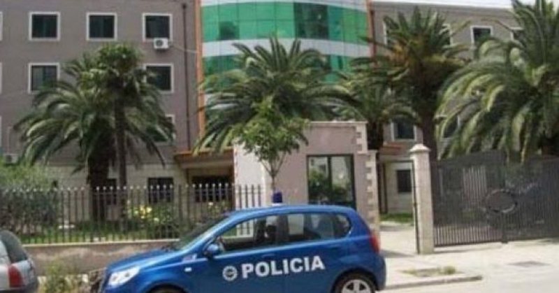 Aksion “blic” në Durrës: Policia bën kontrolle të imtësishme, disa të arrestuar Aksion “blic” në Durrës: Policia bën kontrolle të imtësishme, disa të arrestuar