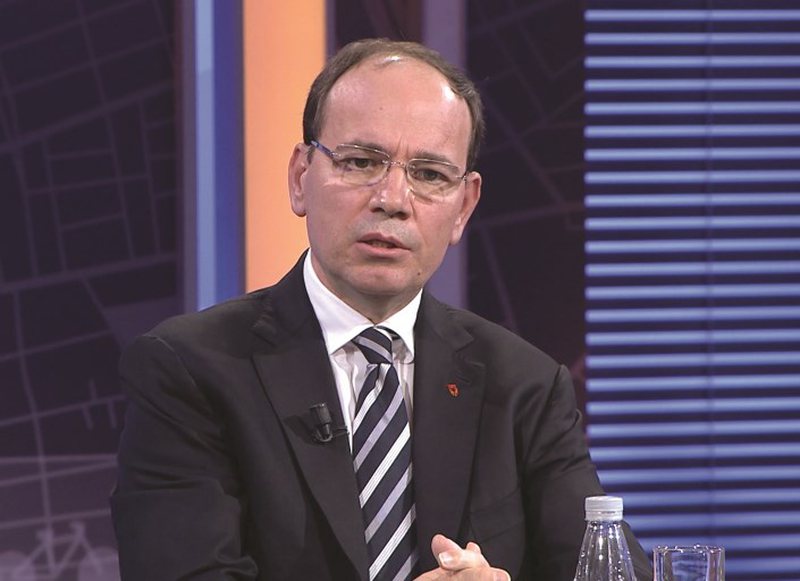 Ndryshimet në statutin e PD, Bujar Nishani drejt “spastrimit”! Sulmon Luli Bashën: Propozimet e tij janë dashakeqëse, po kthen partinë në zyrë personale Ndryshimet në statutin e PD, Bujar Nishani drejt “spastrimit”! Sulmon Luli Bashën: Propozimet e tij janë dashakeqëse, po kthen partinë në zyrë personale