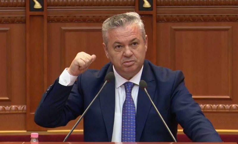 “Kuvendi i PD-së si dreke përkujtimore te dyzetave të një xhenazeje”! Shpërthen më tone të ashpra Myslim Murrizi: Luli i ka kthyer b**** demokratëve