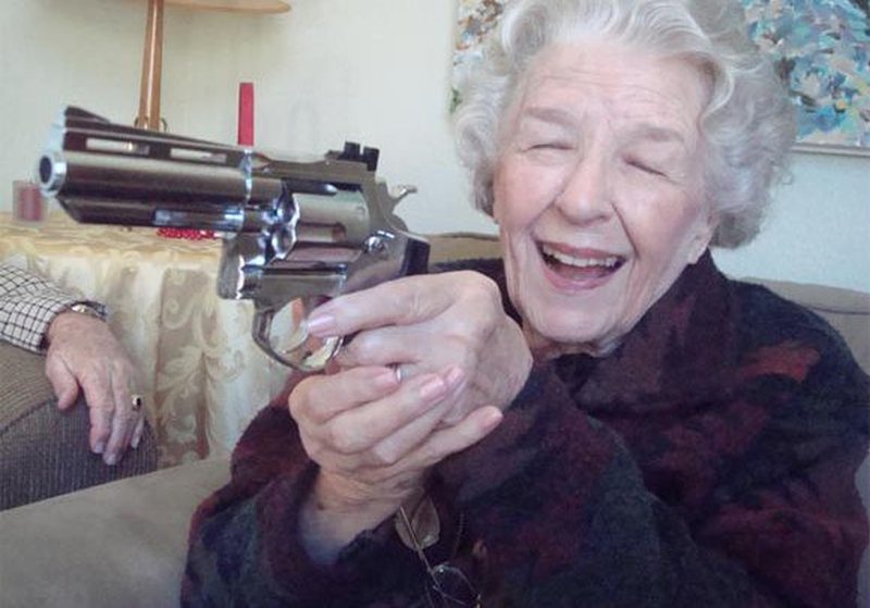 “Skifterja” 60-vjeçare vjedh diamantet në argjendari me vlerë 4.8 milionë euro: Ja si arriti ta realizonte skenarin me sukses! “Skifterja” 60-vjeçare vjedh diamantet në argjendari me vlerë 4.8 milionë euro: Ja si arriti ta realizonte skenarin me sukses!