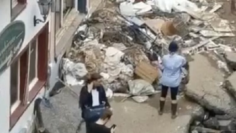 Pushohet nga puna gazetarja e njohur: Zbulohet veprimi i saj i pabesueshëm para se të hynte në transmetim ‘live’ (Video) Pushohet nga puna gazetarja e njohur: Zbulohet veprimi i saj i pabesueshëm para se të hynte në transmetim ‘live’ (Video)