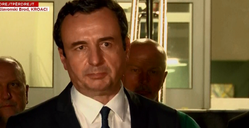 Albin Kurti flet nga spitali ku po trajtohen të plagosurit në Kroaci: Kjo tragjedi është shumë e rëndë! Albin Kurti flet nga spitali ku po trajtohen të plagosurit në Kroaci: Kjo tragjedi është shumë e rëndë!